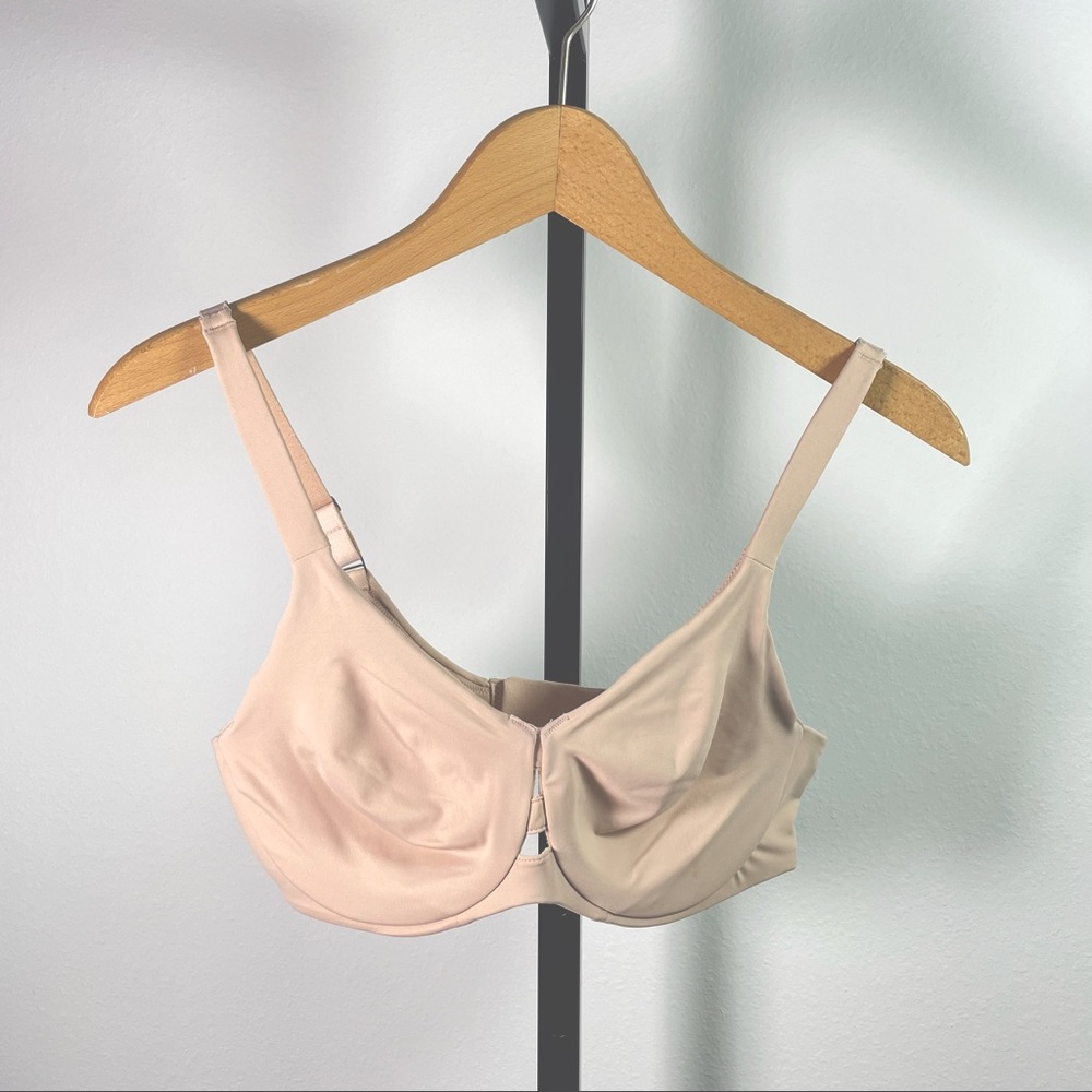 NWOT Spanx 34 D low profile minimizer bra